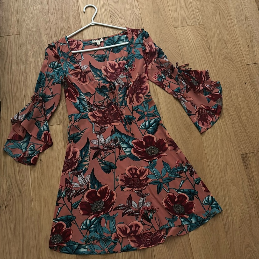 For Love & Lemons rose color floral mini dress w/ bell 3/4 sleeves. Worn once XS